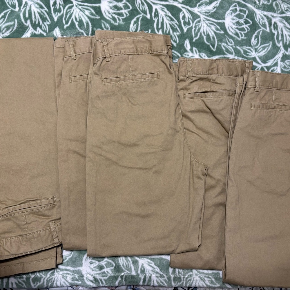 Children’s Place Boy’s Khaki Chinos